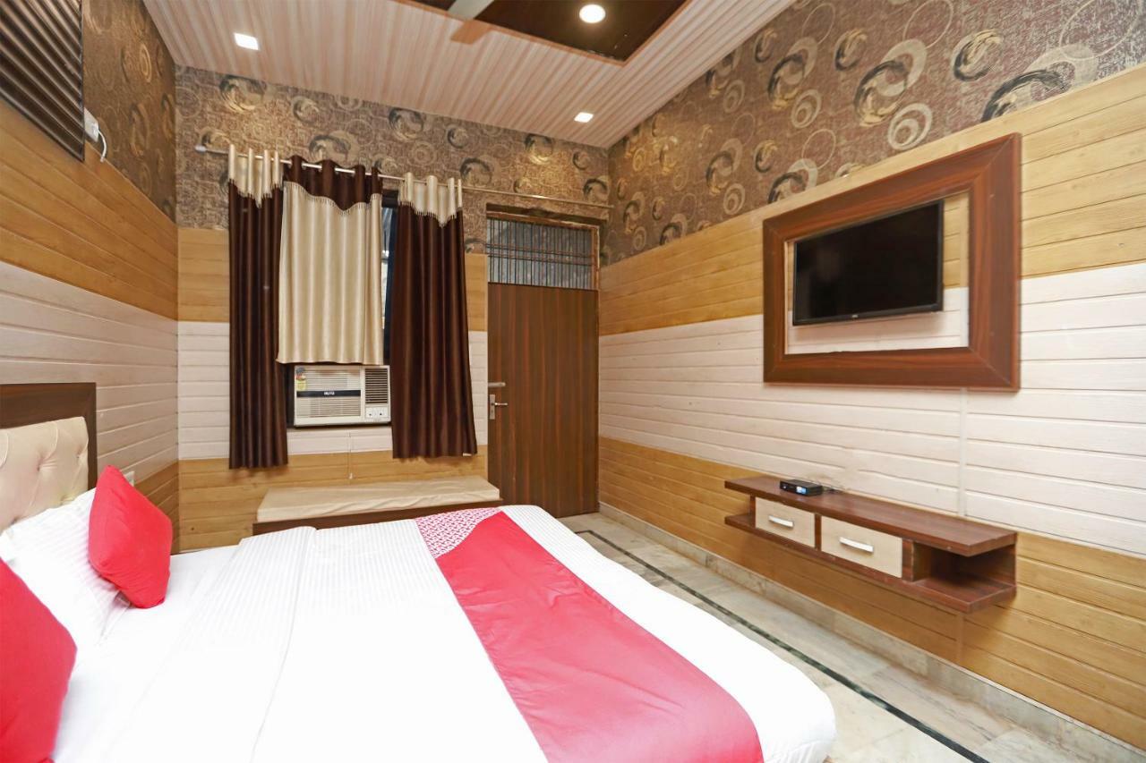 Oyo 37971 Mayur Resort มถุรา ภายนอก รูปภาพ